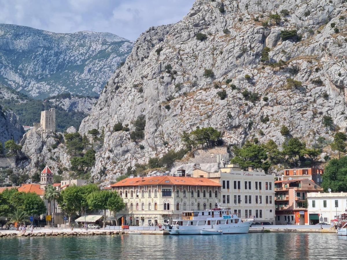 Lighthouse Central Apartments Omiš Екстериор снимка