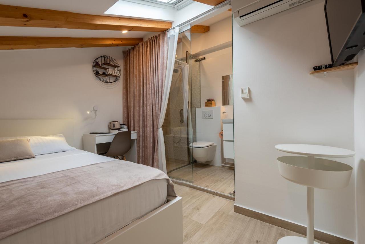 Lighthouse Central Apartments Omiš Екстериор снимка