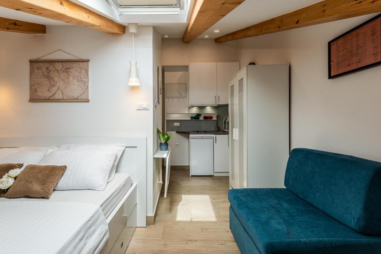 Lighthouse Central Apartments Omiš Екстериор снимка