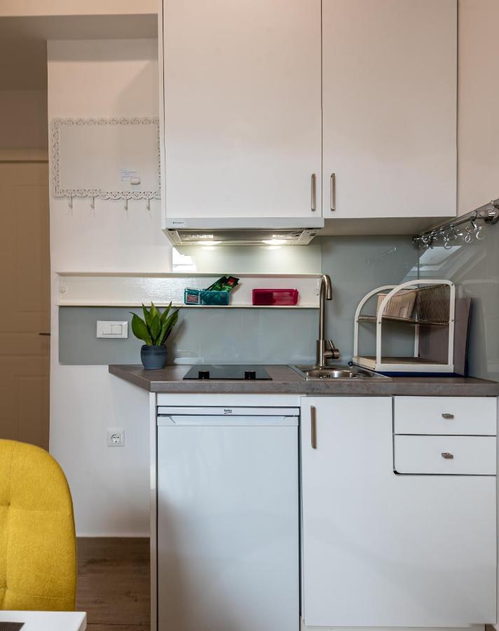 Lighthouse Central Apartments Omiš Екстериор снимка