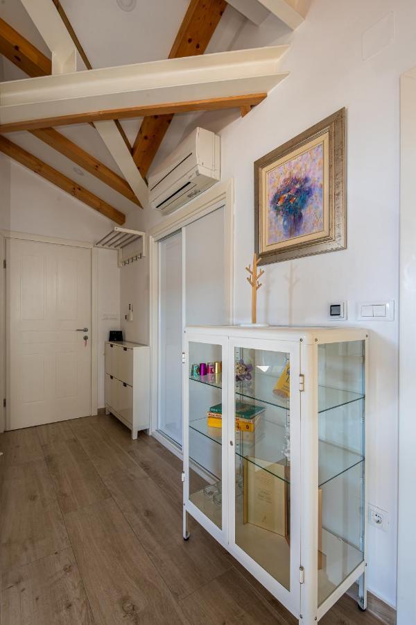 Lighthouse Central Apartments Omiš Екстериор снимка