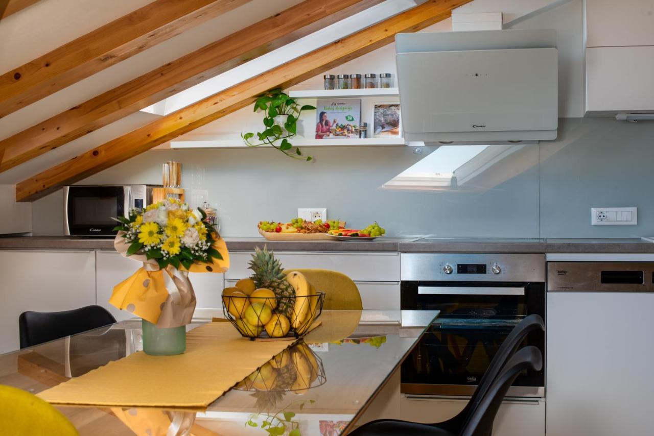Lighthouse Central Apartments Omiš Екстериор снимка