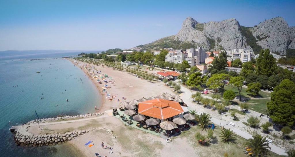 Lighthouse Central Apartments Omiš Екстериор снимка